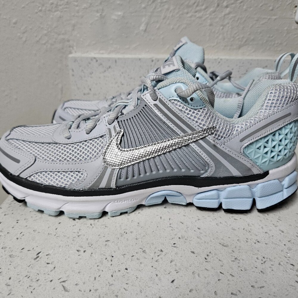 Nike Vomero 5 BG Pure Platinum Metallic Silver Youth Size 7/8.5 Womens new